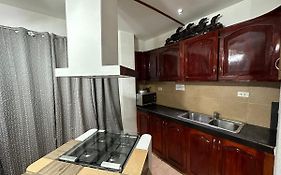 Alona Park Residence - 3 Bedroom Apartment- Alex And Jesa Unit