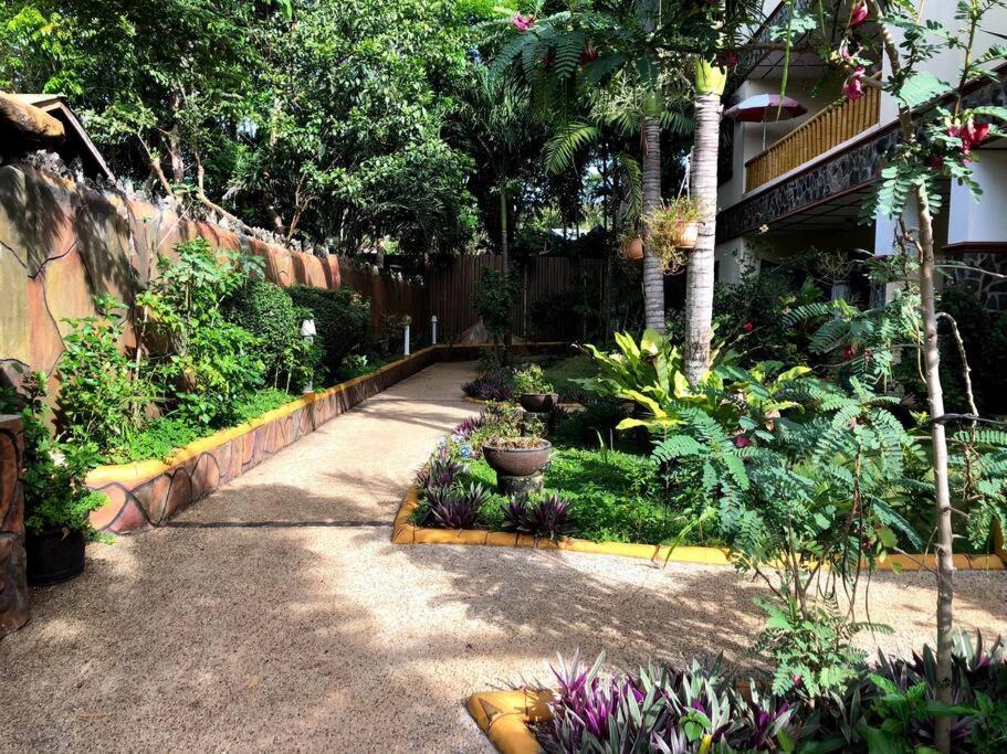 Alona Park Residence - 3 Bedroom Apartment- Alex And Jesa Unit Panglao Island Exterior photo