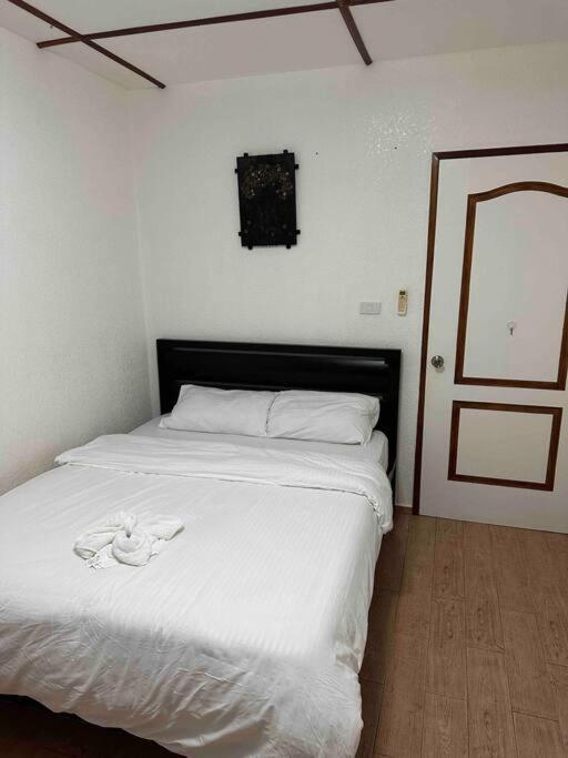 Alona Park Residence - 3 Bedroom Apartment- Alex And Jesa Unit Panglao Island Exterior photo