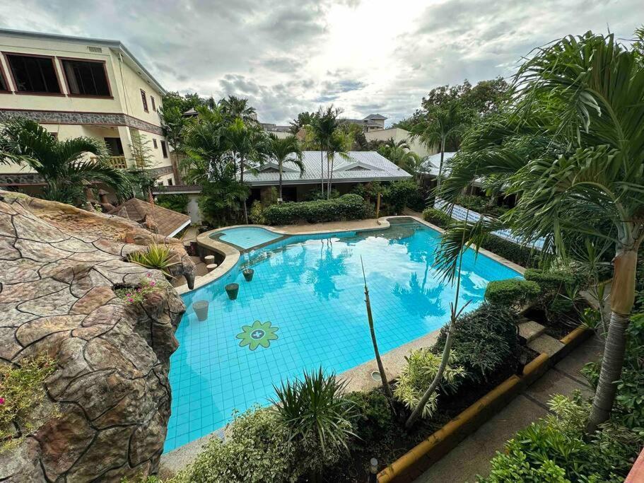 Alona Park Residence - 3 Bedroom Apartment- Alex And Jesa Unit Panglao Island Exterior photo