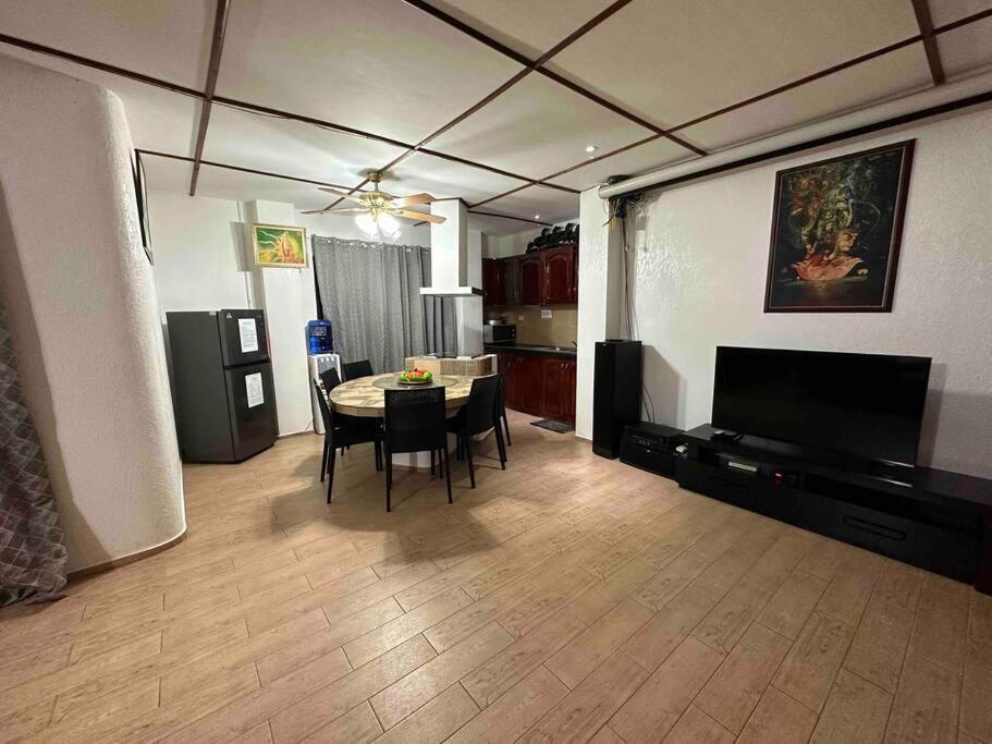 Alona Park Residence - 3 Bedroom Apartment- Alex And Jesa Unit Panglao Island Exterior photo